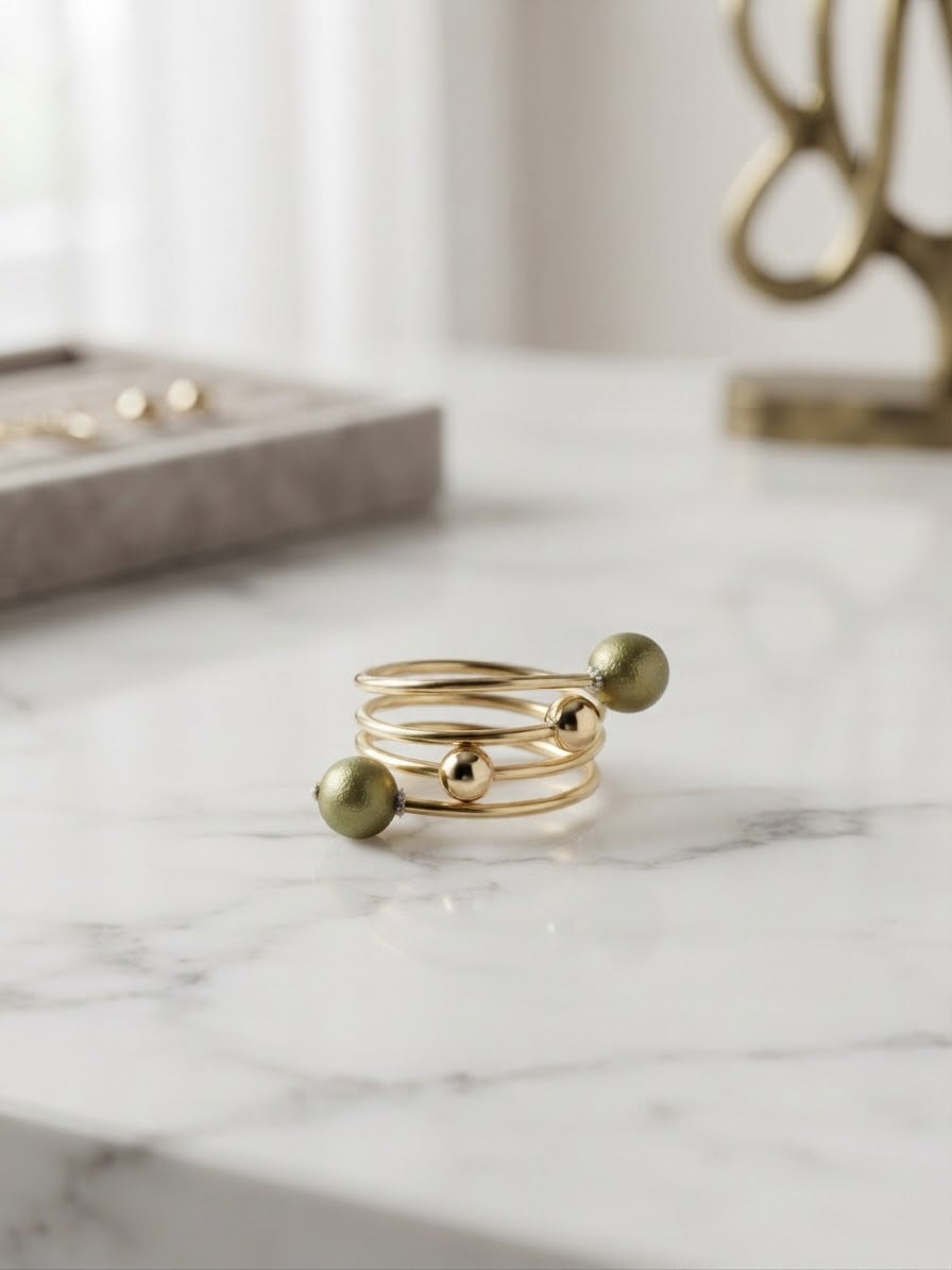 Green Pearl & Gold Wire Ring