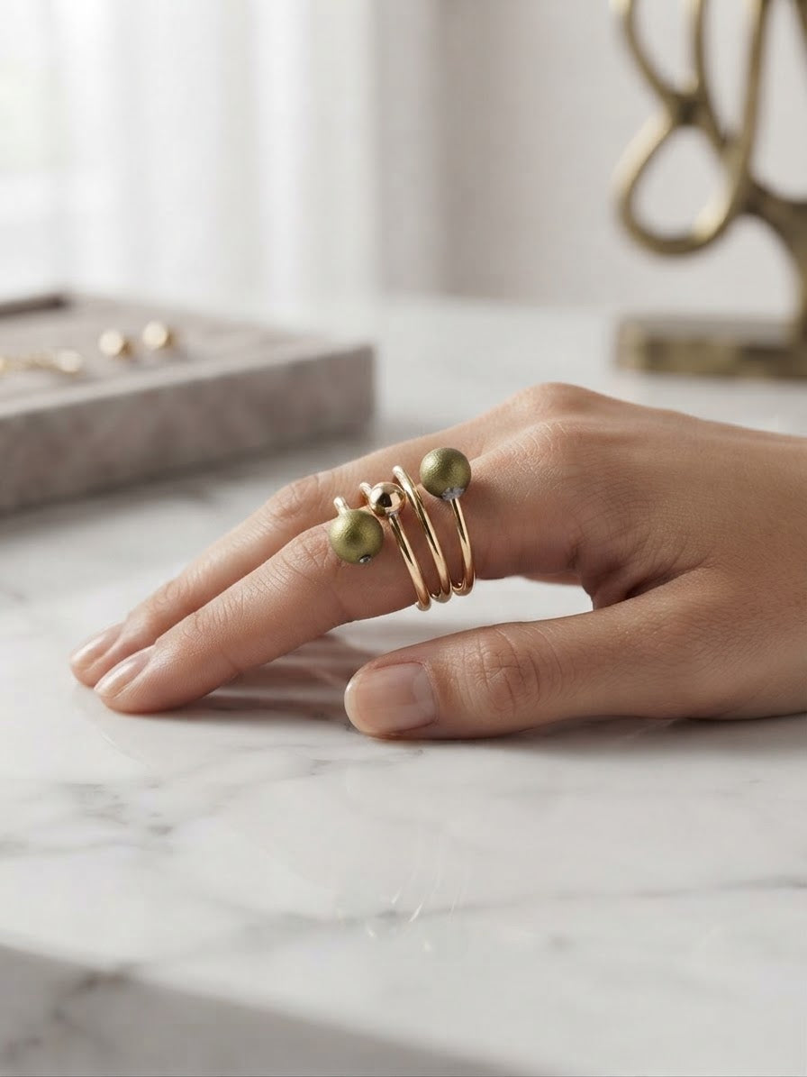 Green Pearl & Gold Wire Ring